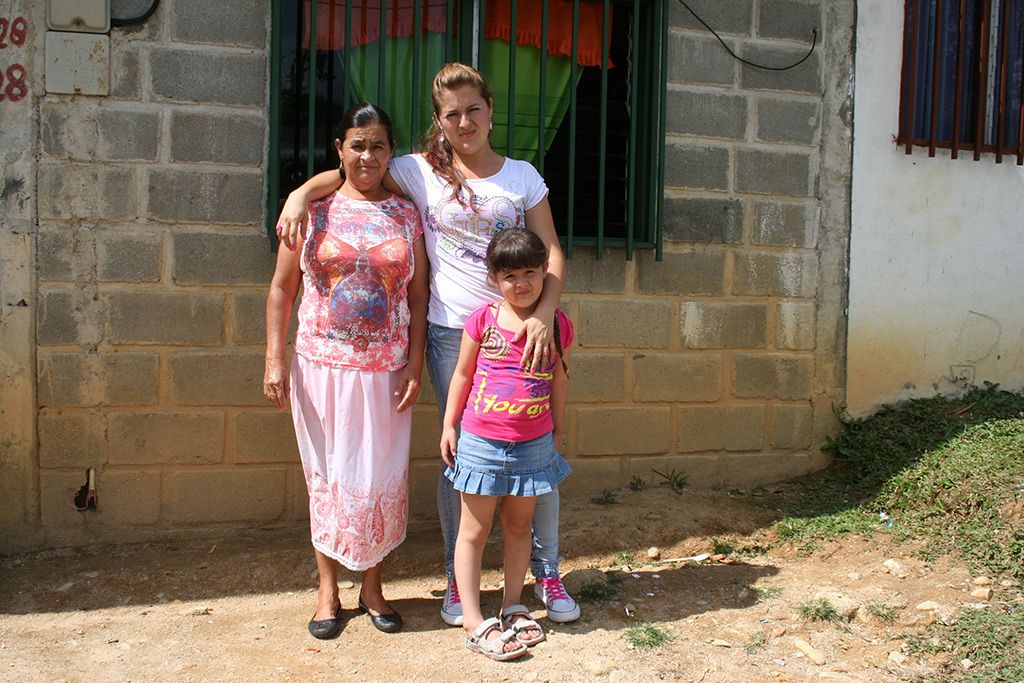 fluechtlingekolumbienfamilie